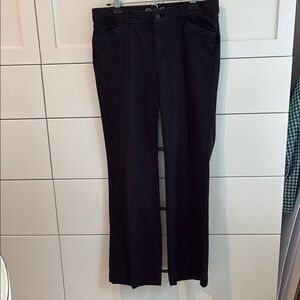 Eddie Bauer, curvy trouser
Five pocket trouser
Black size 12 women’s